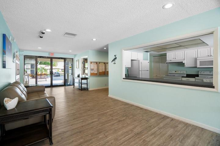 Entry / Kitchen