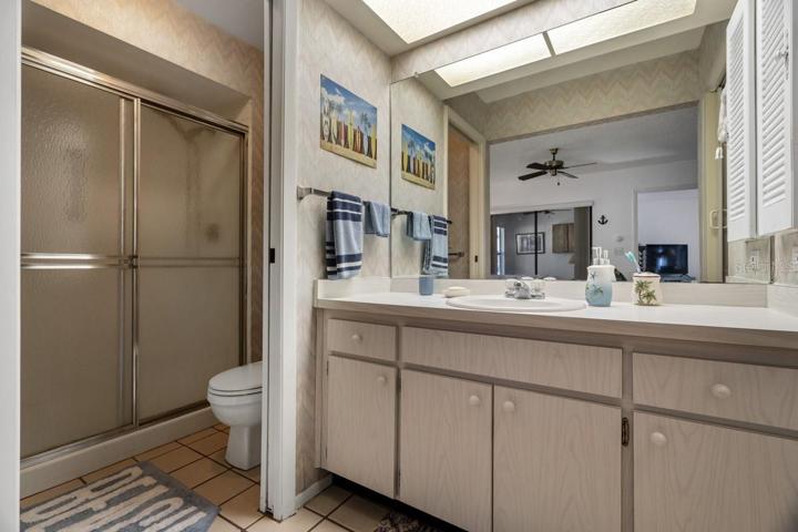 Master Vanity / Bath