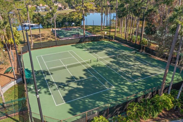 Lake Forest Tennis Courts