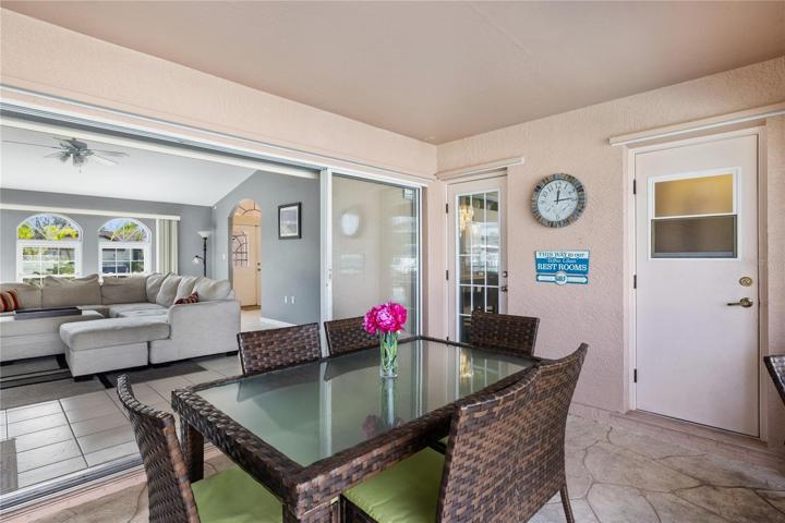 Lanai Dining Area