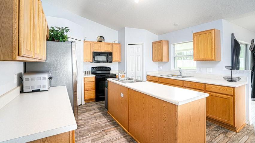 Endless countertop space