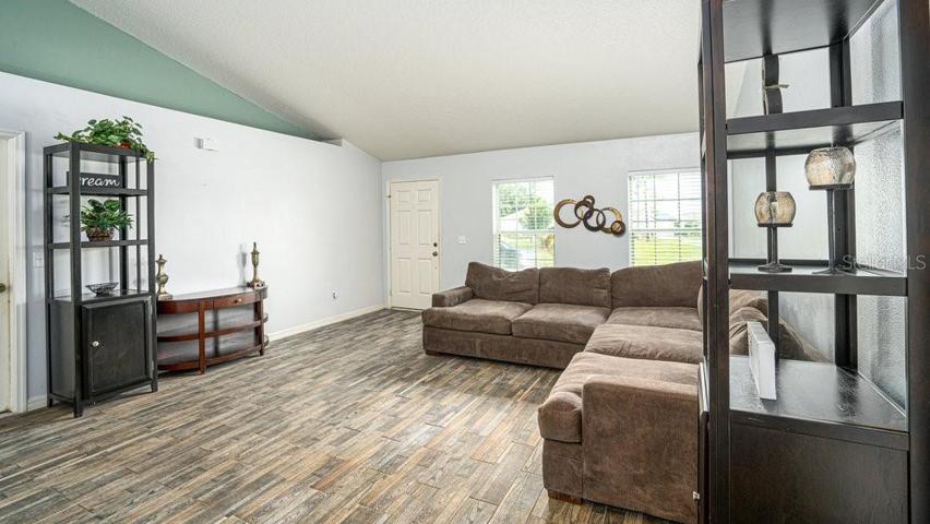 Spacious living room