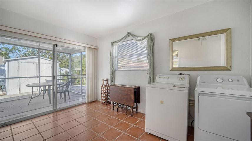Unit 2 Laundry room( can be used 3red BR)