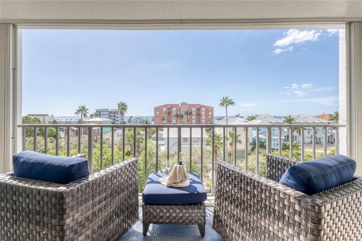 balcony off master bedroom