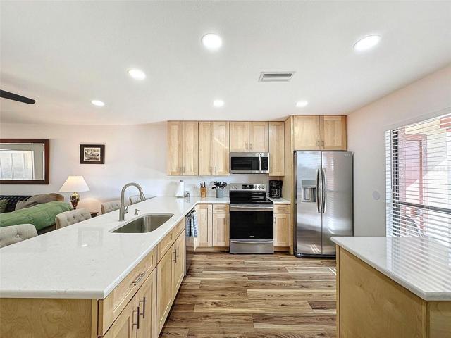QUARTZ COUNTERTOPS
