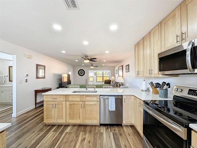 CABINETRY TO THE CEILING