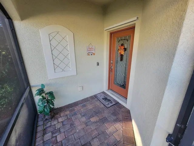Screened in front porch