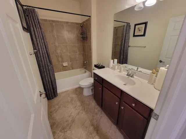 2nd bathroom