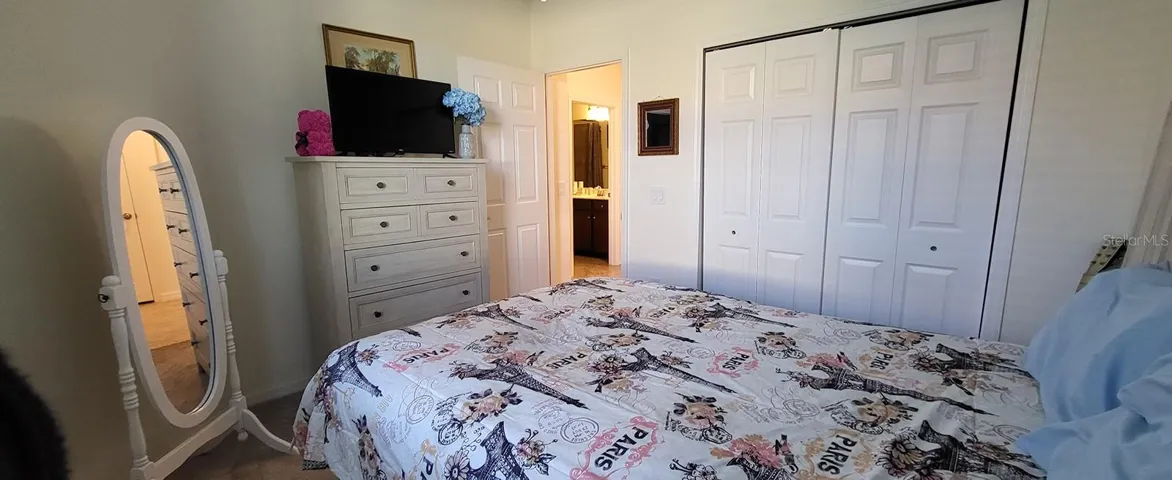 2nd bedroom