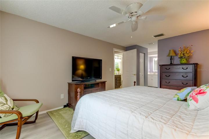 Convenient In Suite Vanity, Walk in Closet, AND a Linen Closet! Want Privacy - Add a Modern Sliding Barndoor.. Easy Update!