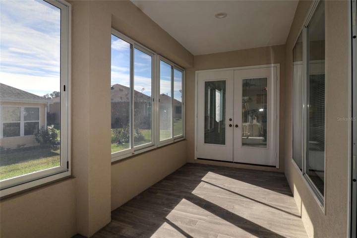 Enclosed lanai