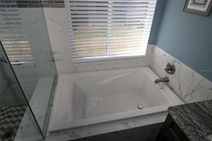 Primary garden tub