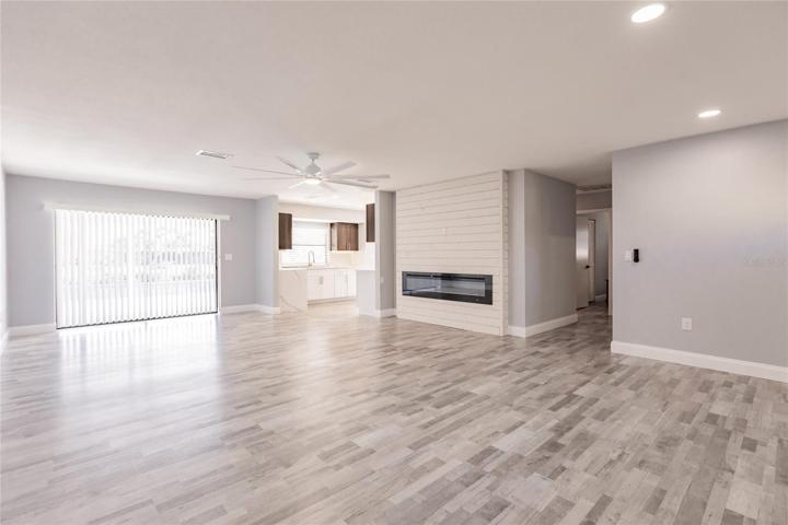 OPEN FLOOR PLAN