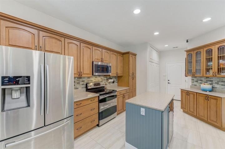 41-inch Solid Wood Cabinetry