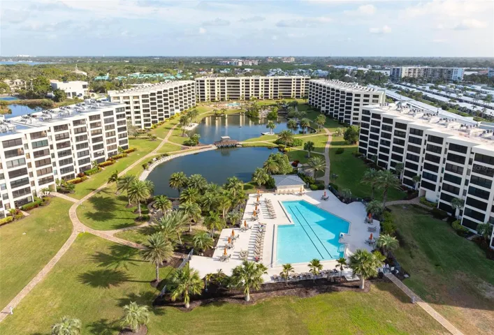 RESORT LIVING AT GULF & BAY