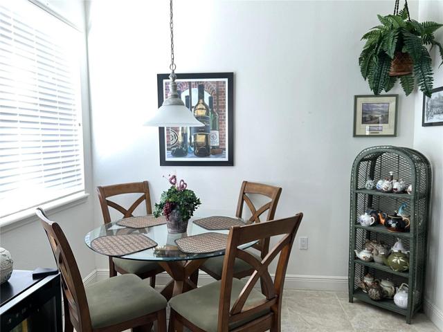 Sunny Breakfast Nook