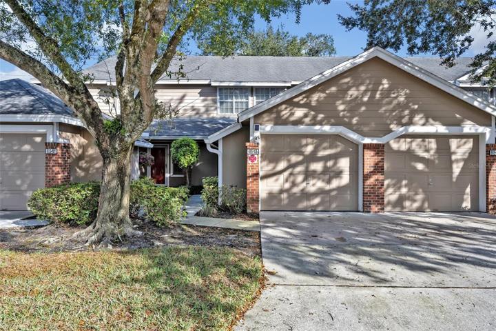 Front View of property with 1 car garage