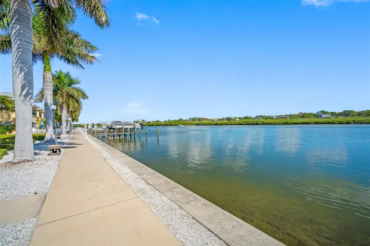 400 feet of sidewalk and seawall on Intracoastal with sitting areas
