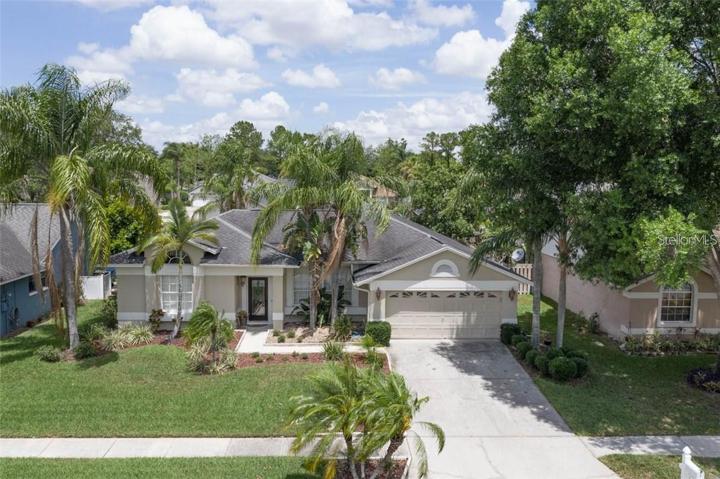 Welcome to Bloomingdale and this 4 bedroom pool home. You'll enjoy great schools, YMCA, shopping, golf and restaurants just minutes away.
