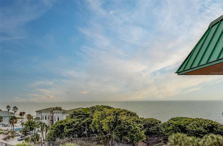 TOP FLOOR, PENTHOUSE- GREAT GULF VIEW.