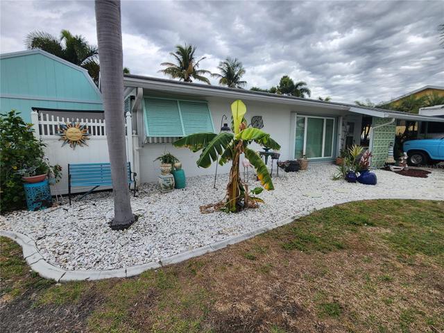 FRONT OF HOUSE
