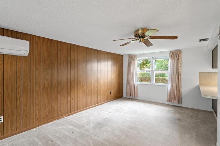 Family Room/Kitchen Combo