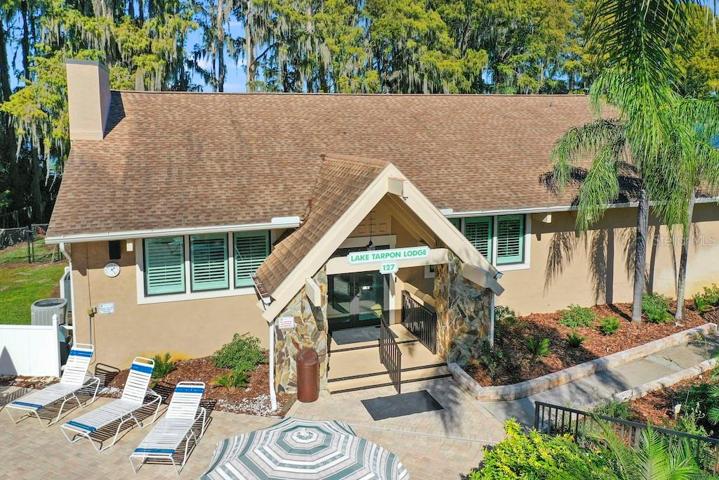 The Lodge, available for gatherings, fireplace, full kitchen horseshoes, grill on Lake Tarpon
