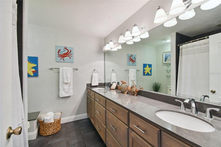 Upstairs large full bathroom with jet tub