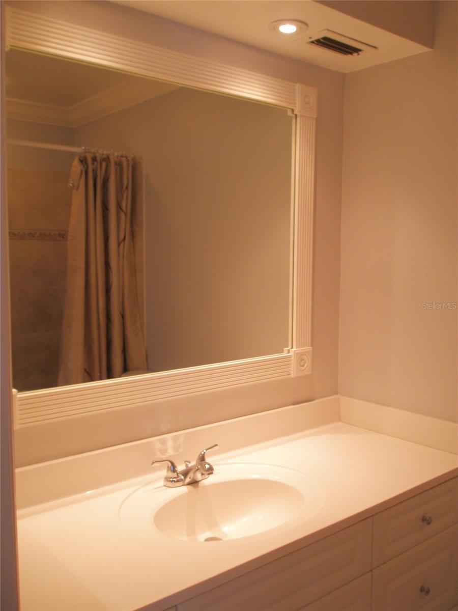 with tub/shower combo