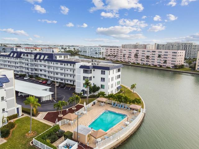 The pool on the bay