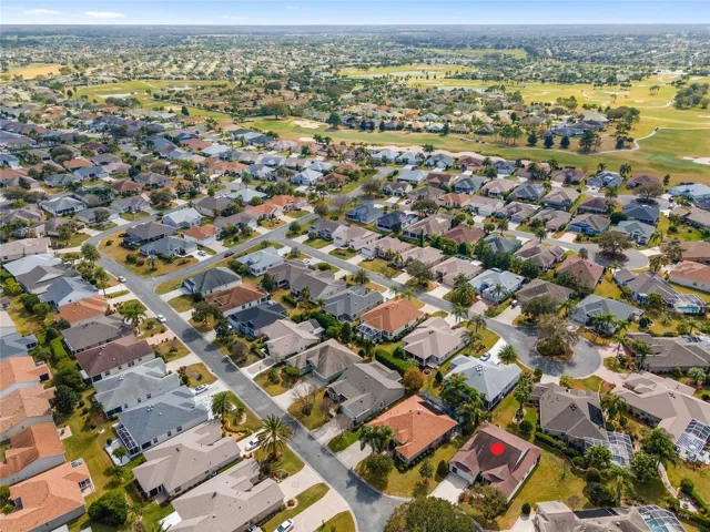 AERIAL looking Southeast - Quiet cul-de-sac street with no through traffic with Bacall and Bogart Executive Golf Courses beyond.
