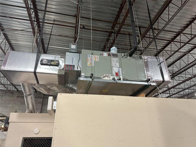 8410 SPlit System HVAC