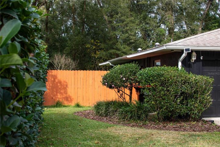 Side view and fence