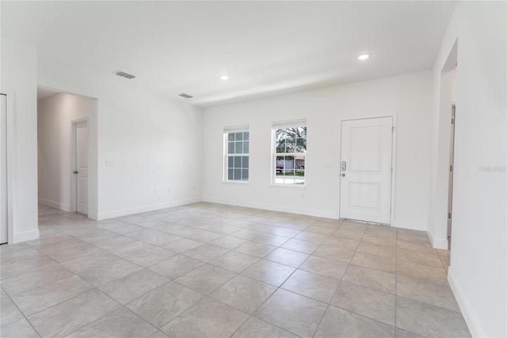 MODEL HOME