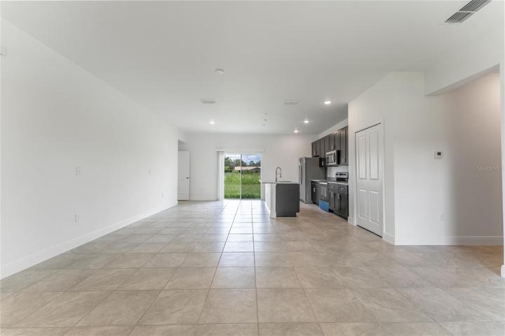 MODEL HOME