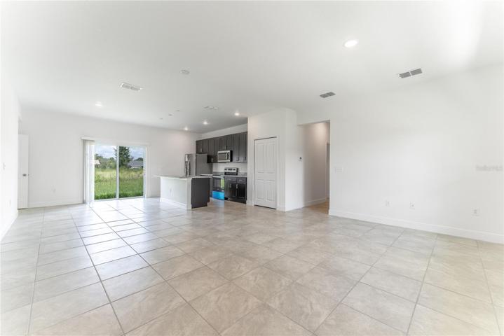 MODEL HOME