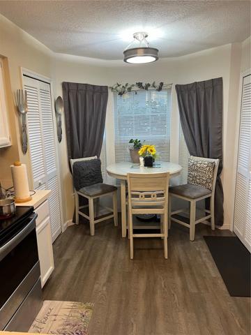 Kitchen nook