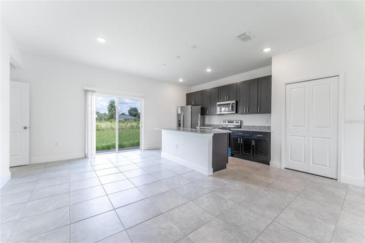 MODEL HOME