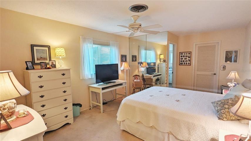 Primary bedroom, walk-in closet, ensuite bath