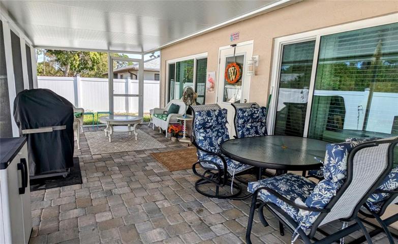 Spacious lanai