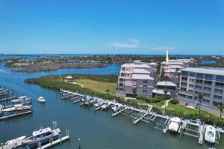 Waterfront Sundeck and Screened Lanai!