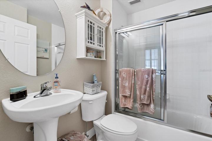 Full Guest Bath!