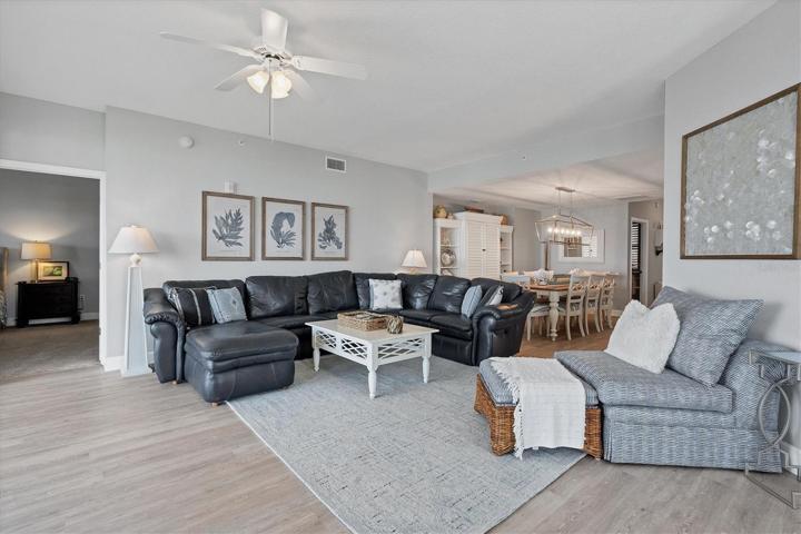 Room for Entertaining!