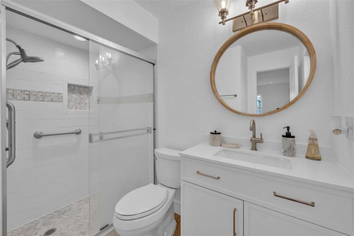 The primary bathroom screams, come and enjoy me.