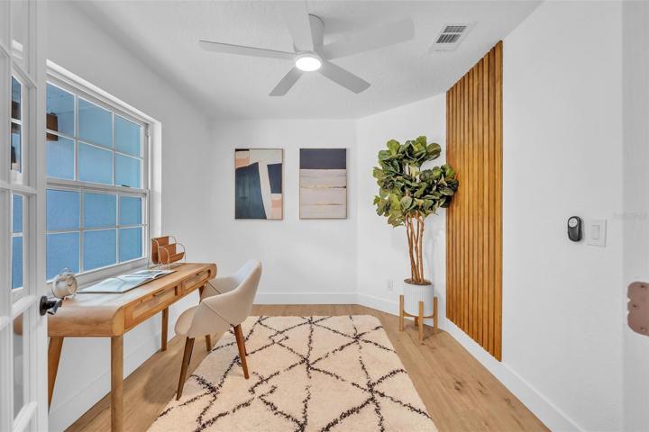 This office would be great for that stay at home professional, or a kids play room, or maybe the man cave whatever you'd like this flex space is amazing.