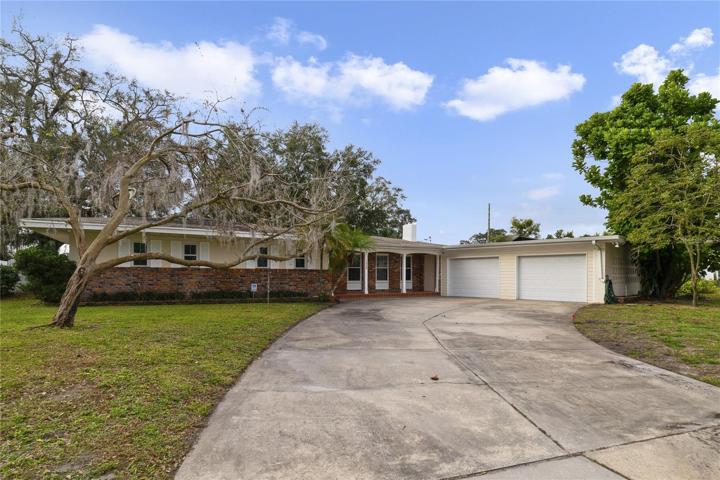 Welcome to the tree lined street of College Park’s Palomar community and this 3BD/3.5BA home filled with endless charm, a functional floor plan that includes TWO PRIMARY SUITES and a carport that has been converted to a coveted 2-CAR GARAGE!