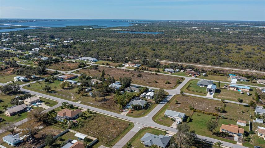 Close to Charlotte Harbor , Beaches and Boat Ramps