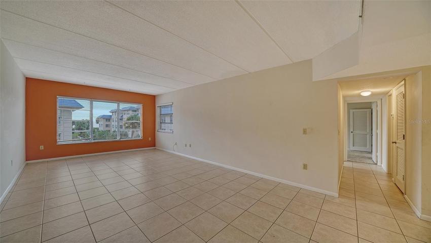 living/dining area