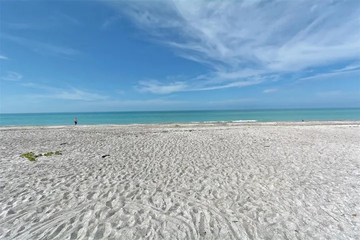 there are showers and chairs at the private deeded beach side of BHC