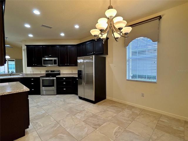 front eat in kitchen